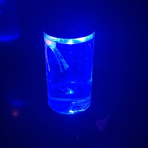 Color changing LED Jellyfish Lamp - Picture 3 of 3